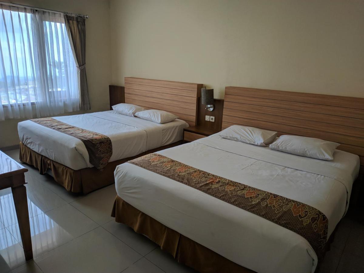 Hotel Pondok Asri Tawangmangu Luaran gambar